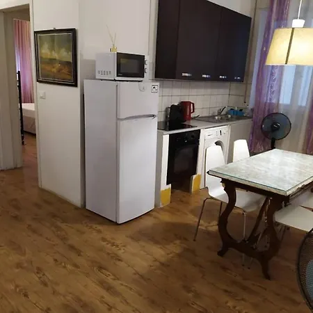 Camera Grande Rosa Homestay Pisa