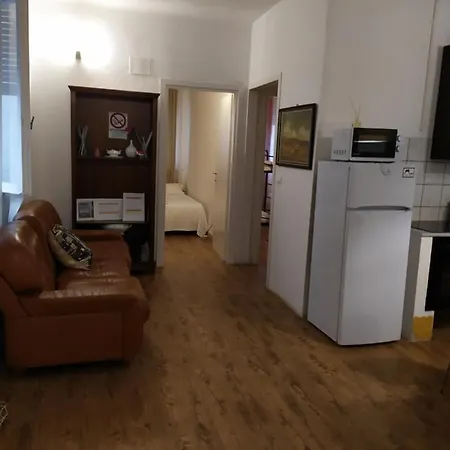 Camera Grande Rosa Homestay *